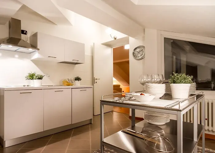 Dante - Bymyhomeincomo 코모